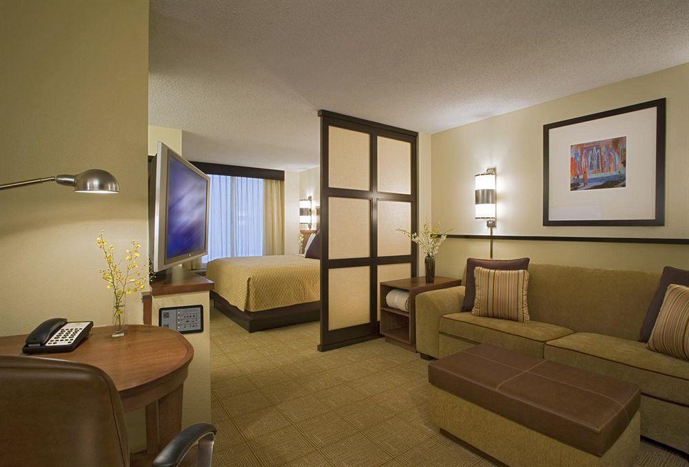 Hyatt Place Houston-North Номер фото